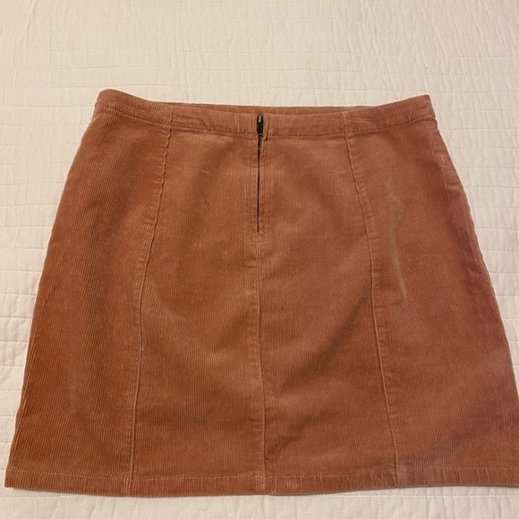 Forever 21 Mini skirt - Picture 2 of 3